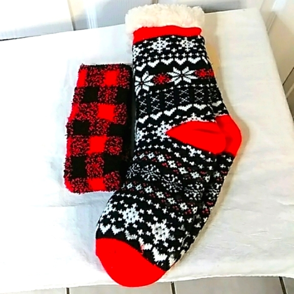 NWT bundle, Sherpa lined socks (grip bottoms) and old Navy headband. - Picture 2 of 2